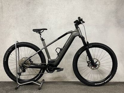 Cube Reaction Hybrid SLT 750