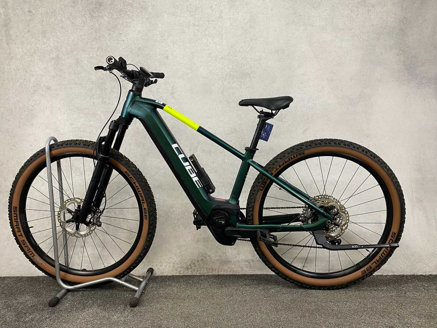 Cube Reaction Hybrid SLT 750