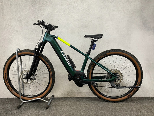 Cube Reaction Hybrid SLT 750