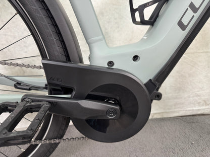 Cube Kathmandu Hybrid ONE 625