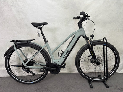 Cube Kathmandu Hybrid ONE 625