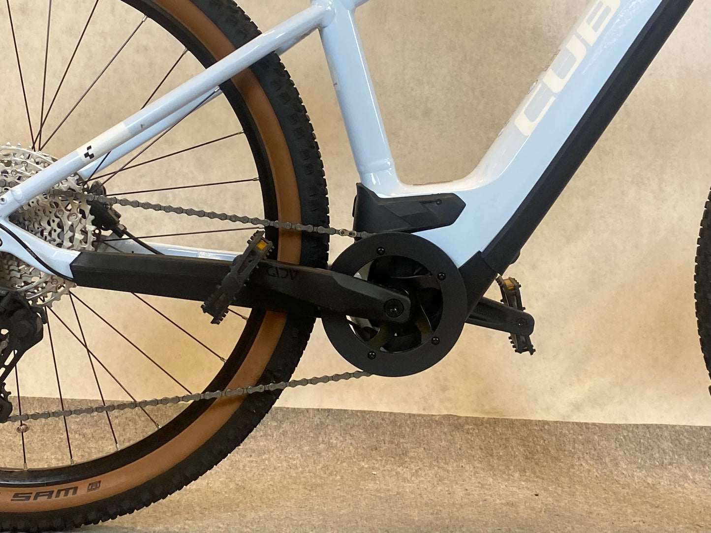 Cube Reaction Hybrid Pro 750 29