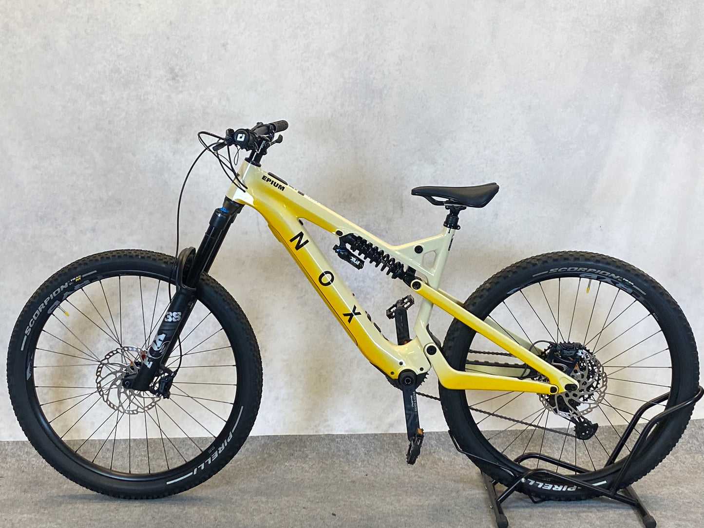 NOX Epium Enduro 7.1 Pro Mars Medium