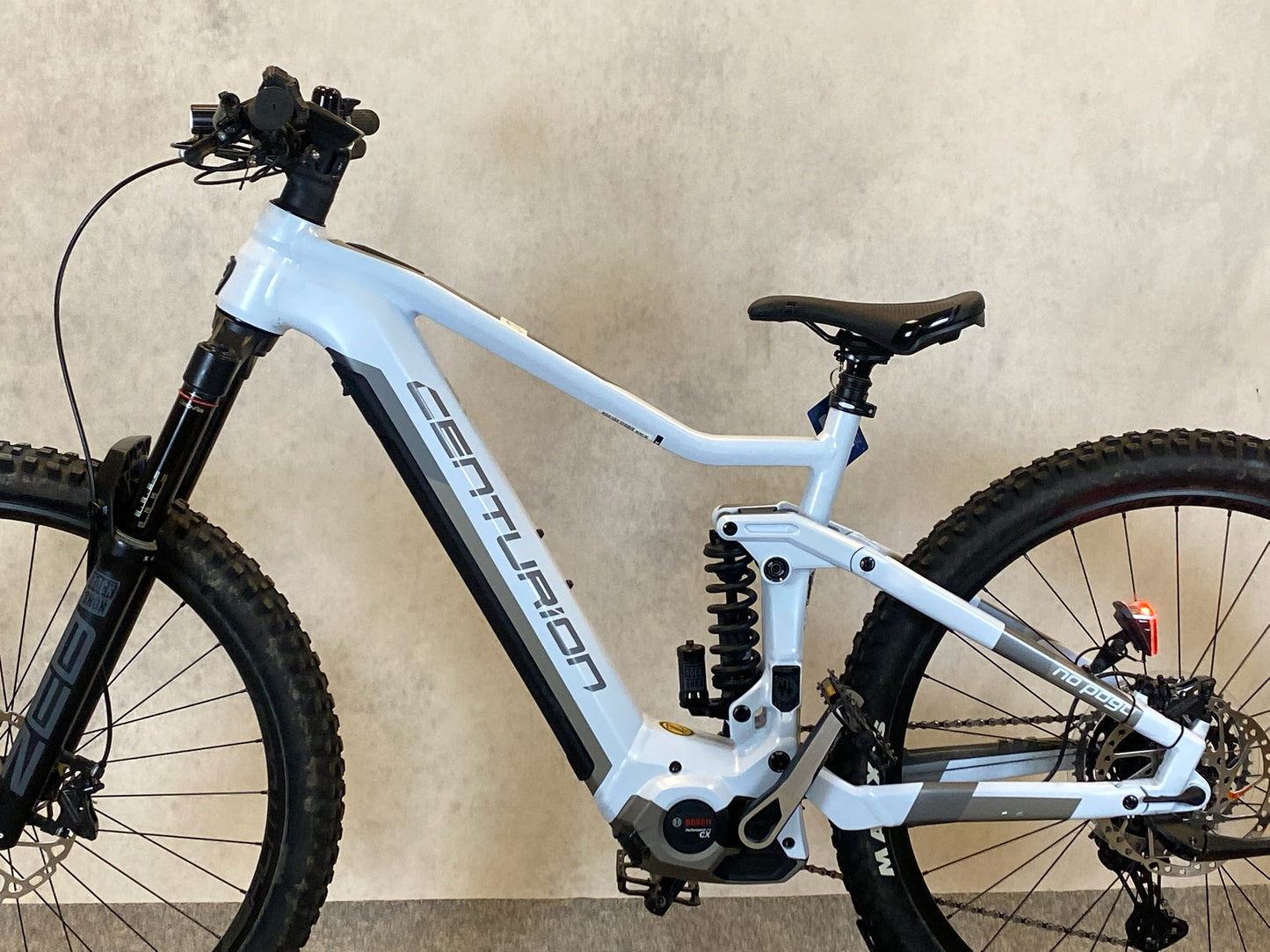 Centurion No Pogo E R2700i