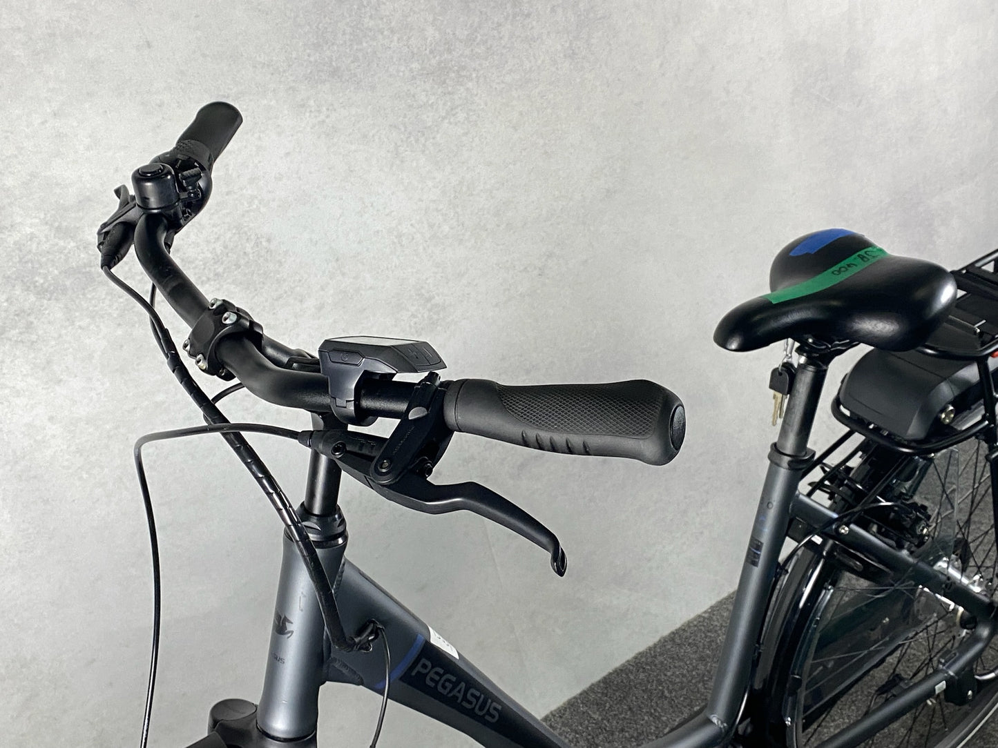 Pegasus Ancura E7F Wave 7G Active 400 Wh Freilauf 28' grey matt