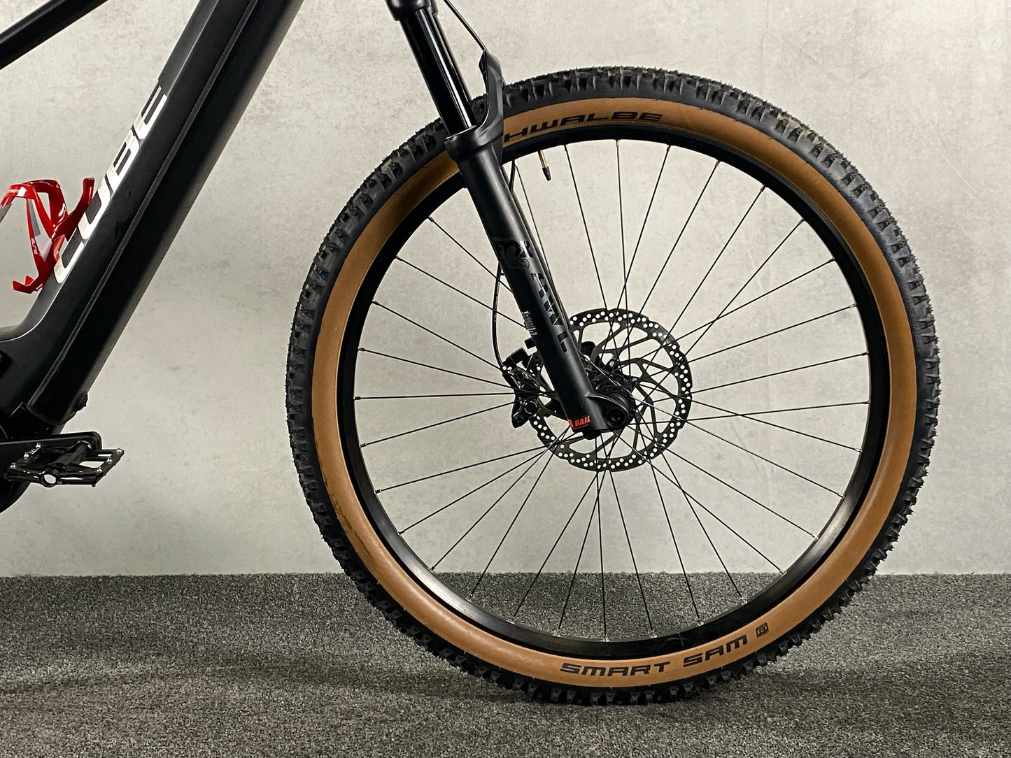 Cube Reaction Hybrid SL