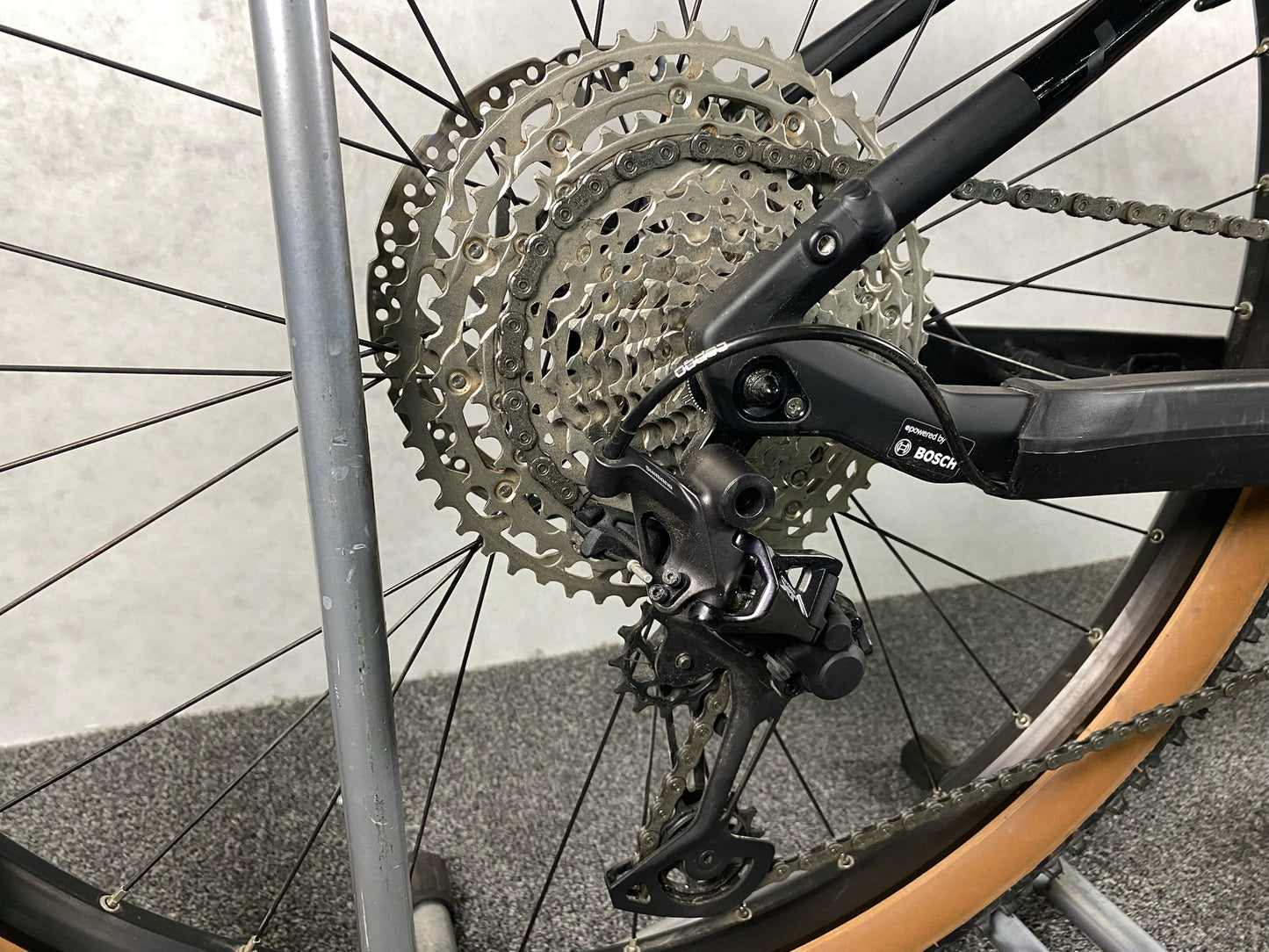 Cube Reaction Hybrid SL