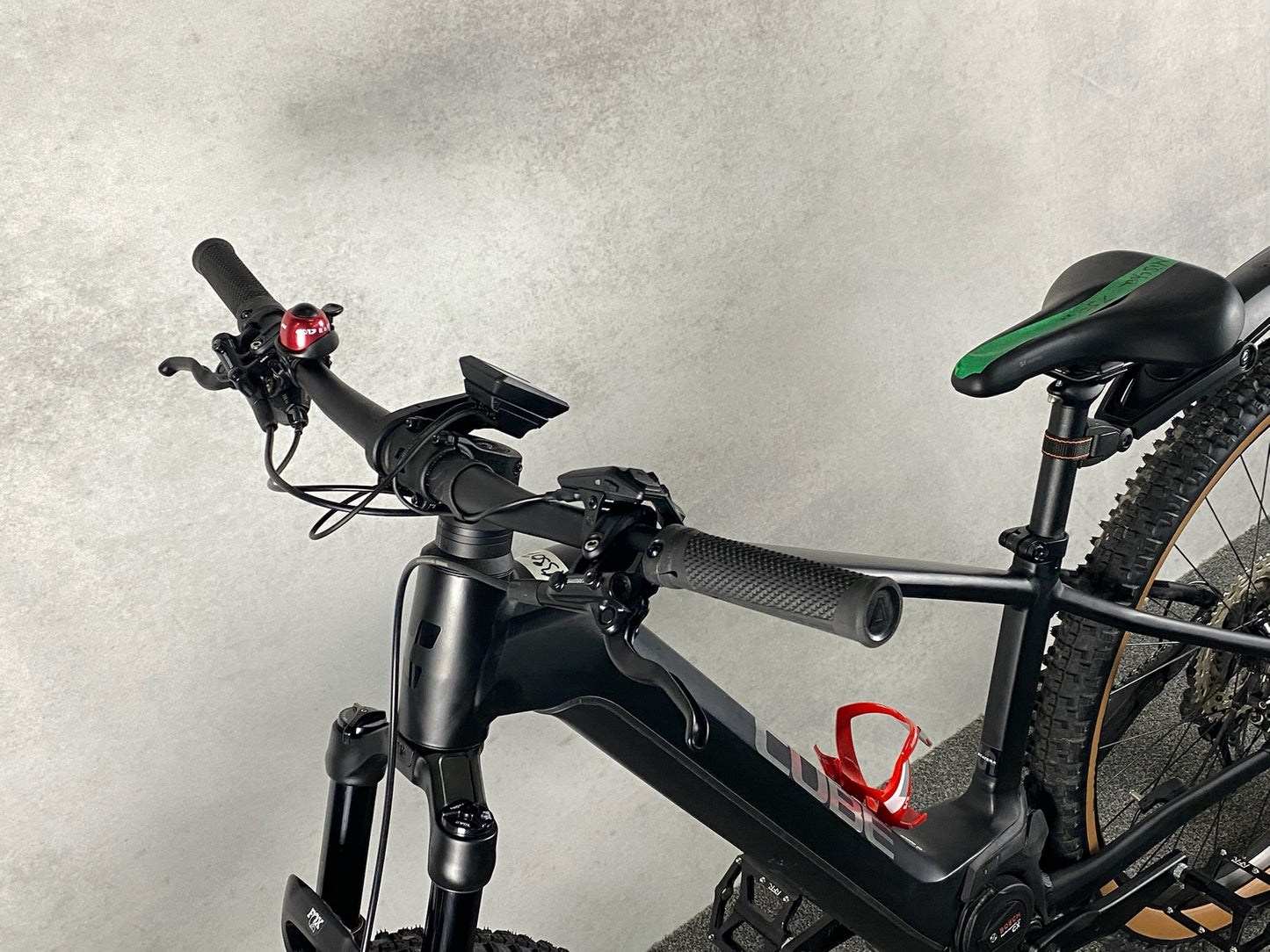 Cube Reaction Hybrid SL