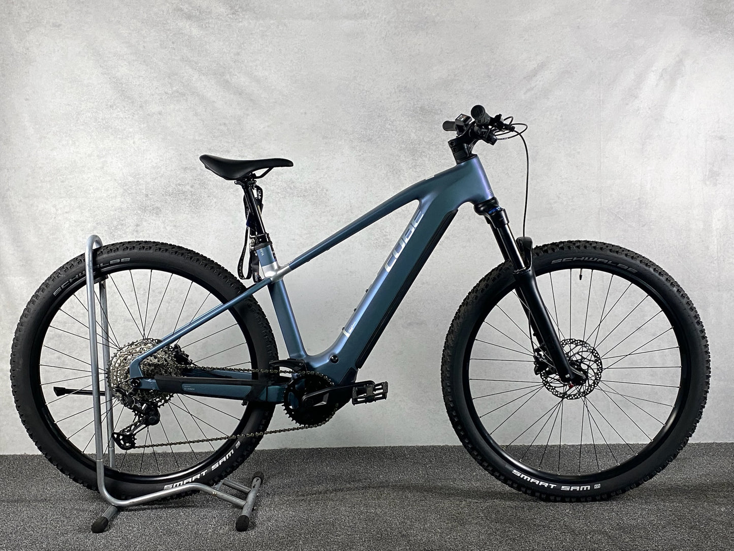 Cube Reaction Hybrid Pro 800