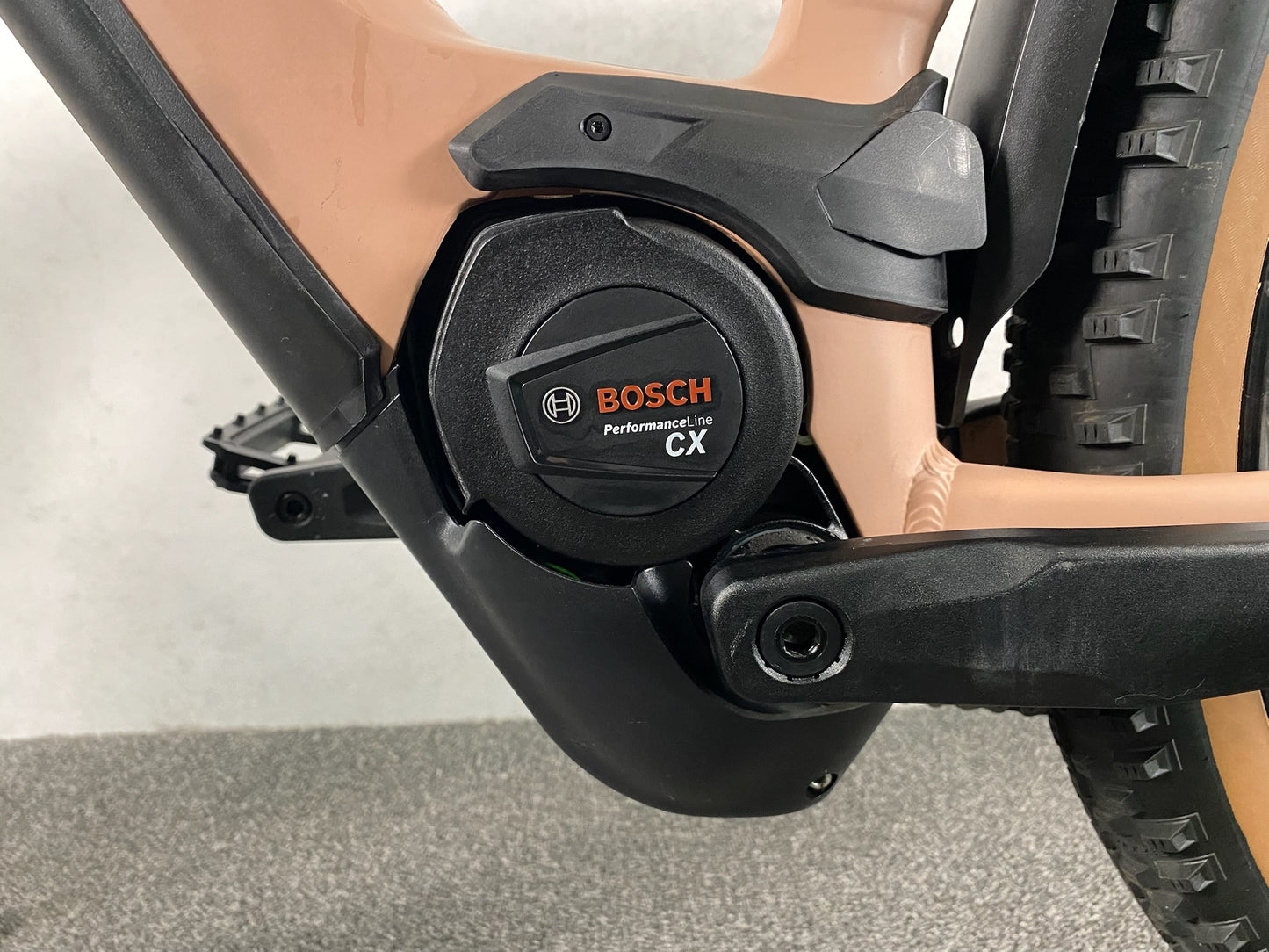 Cube Reaction Hybrid Pro 750