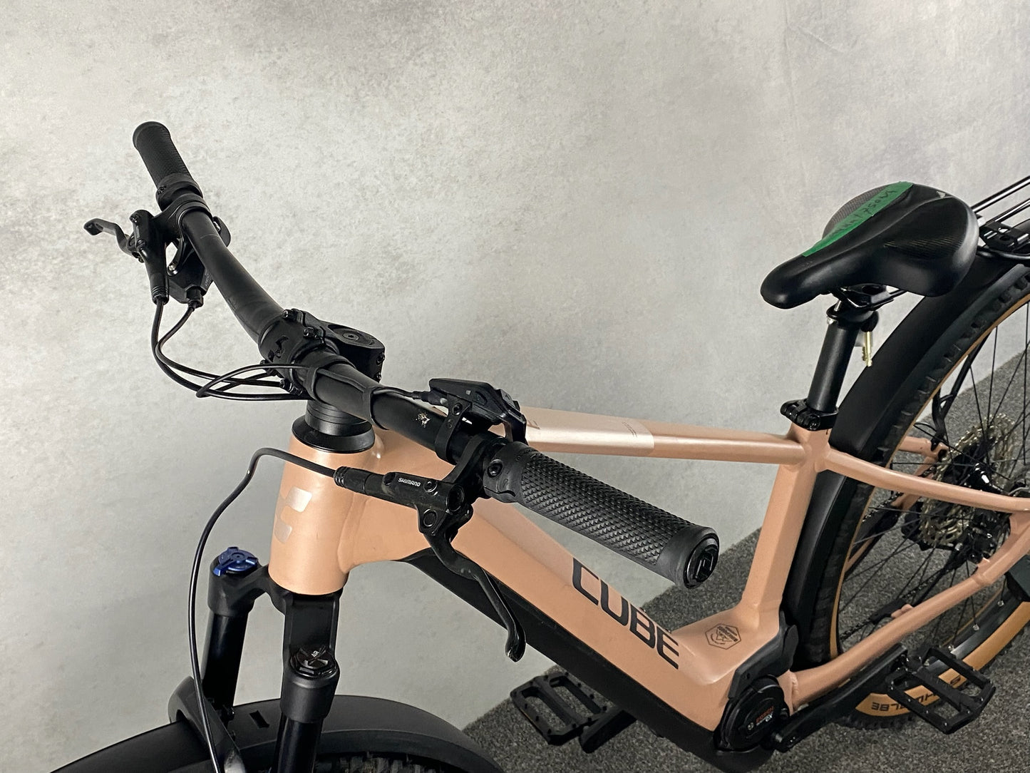 Cube Reaction Hybrid Pro 750