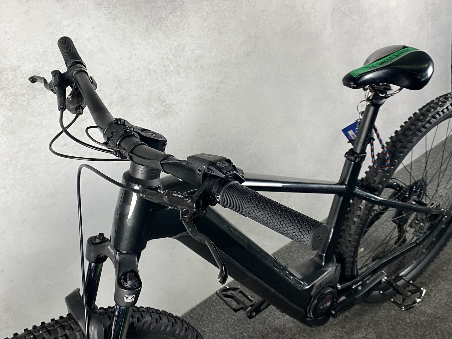 Cube Reaction Hybrid ONE 625