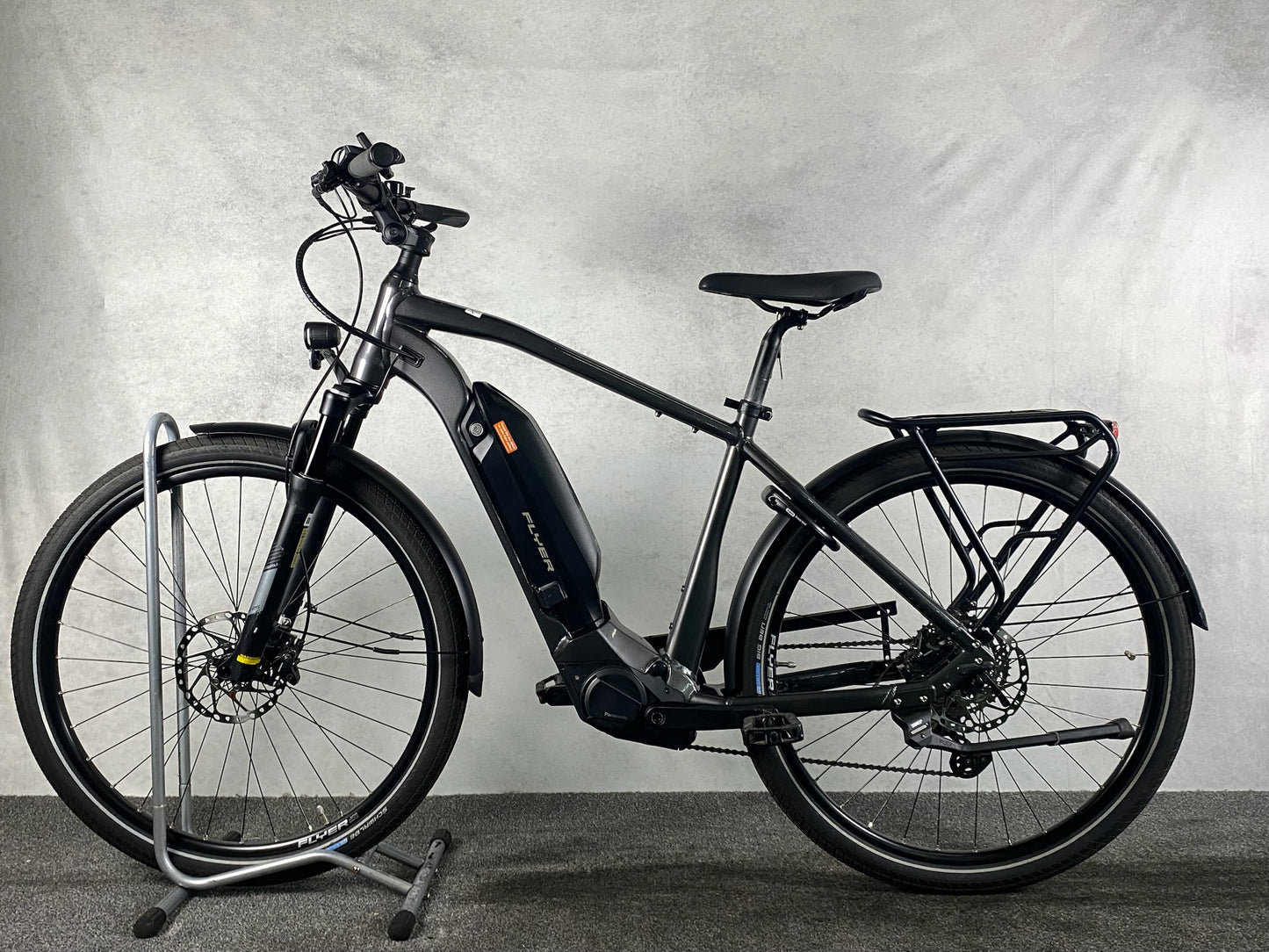 FLYER Upstreet5 7.10