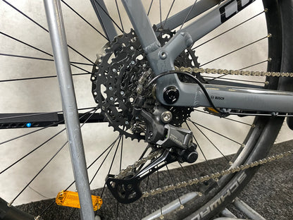 Cube Kathmandu Hybrid ONE 600