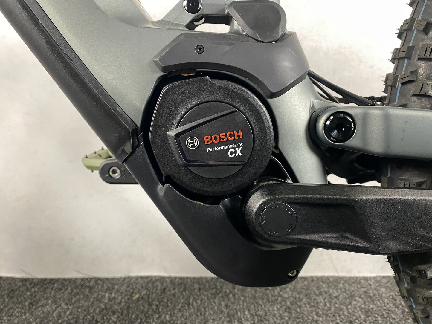 Cube Stereo Hybrid 120 TM 750