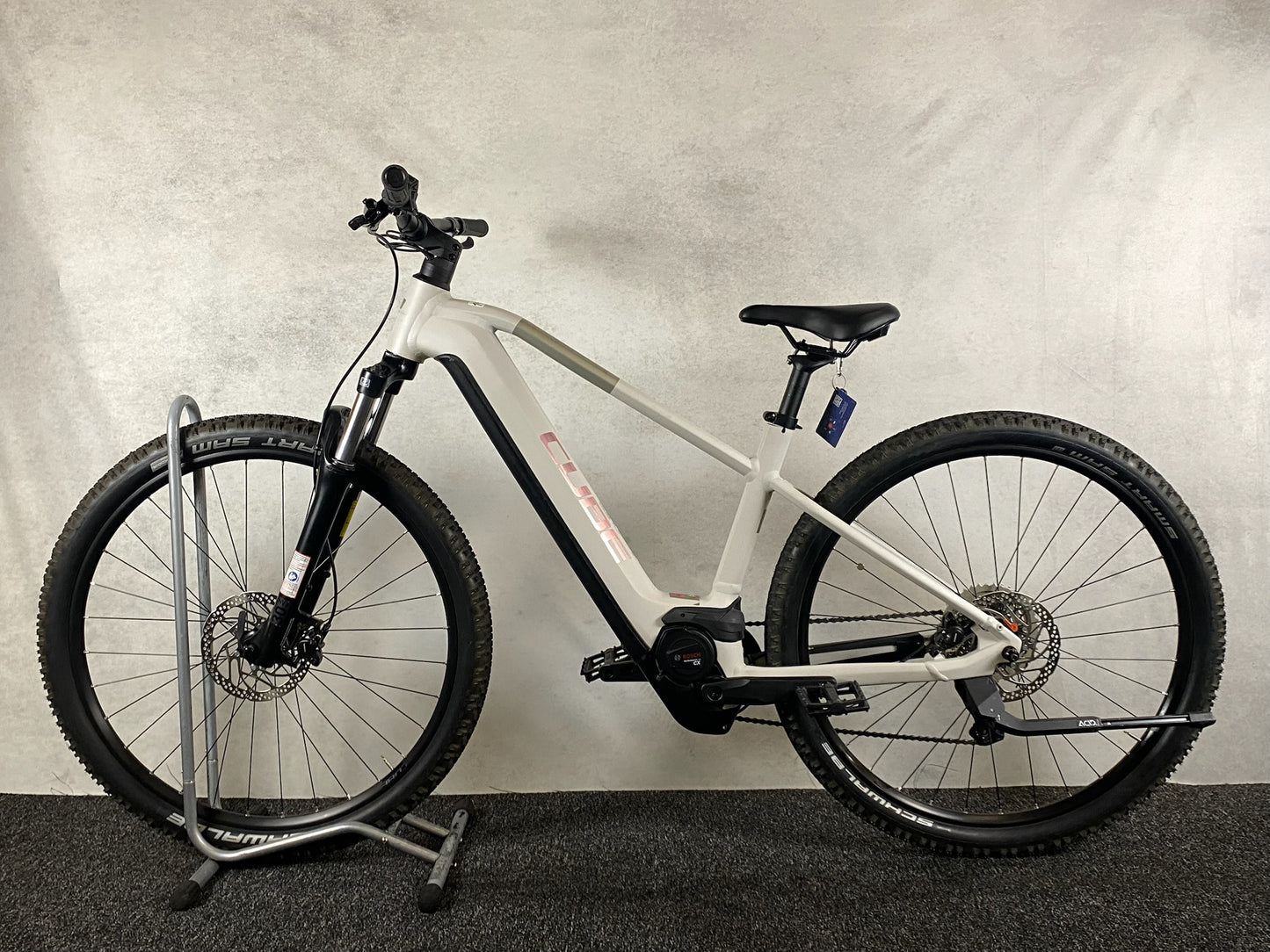 Cube Reaction Hybrid One