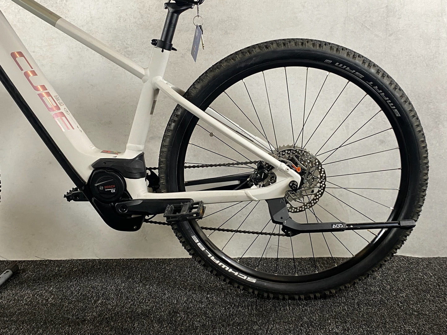 Cube Reaction Hybrid One