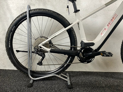 Cube Reaction Hybrid One