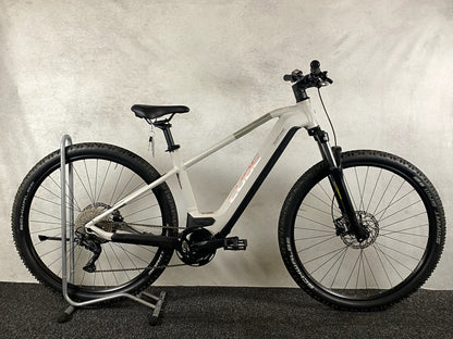 Cube Reaction Hybrid One