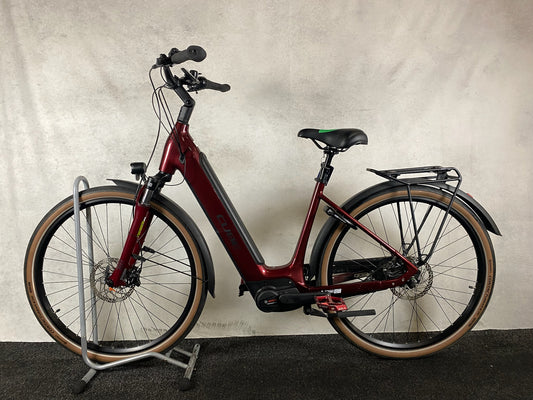 Cube Supreme Hybrid Pro 625