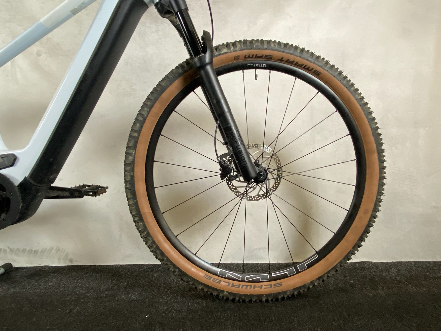 Cube Reaction Hybrid Pro 750