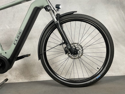 Cube Kathmandu Hybrid ONE 625