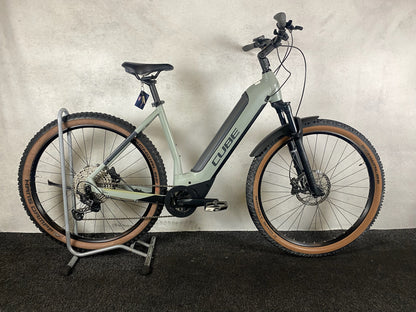 Cube Reaction Hybrid Race