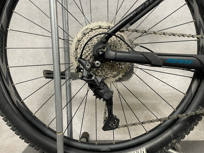 Giant Fathom E+2